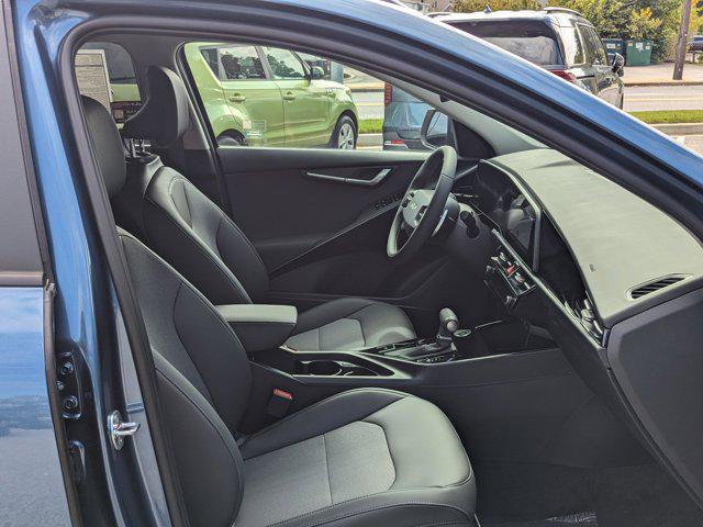 2025 Kia Niro EX