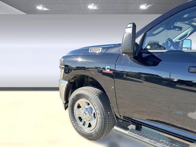 2025 Ram 2500 Tradesman Crew Cab 4x4 6'4" Box