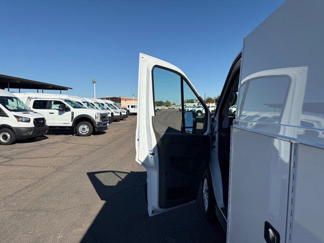 2024 Ford Transit Cutaway Unknown