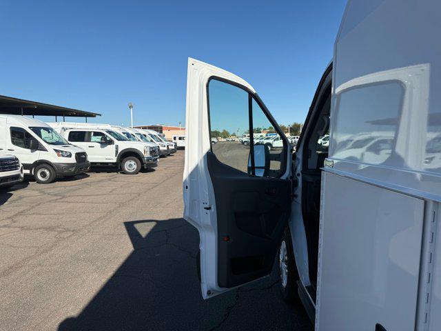 2024 Ford Transit Cutaway Unknown
