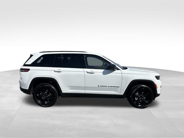 2025 Jeep Grand Cherokee GRAND CHEROKEE ALTITUDE 4X4