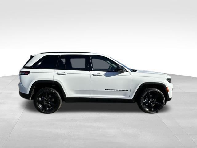 2025 Jeep Grand Cherokee GRAND CHEROKEE ALTITUDE 4X4