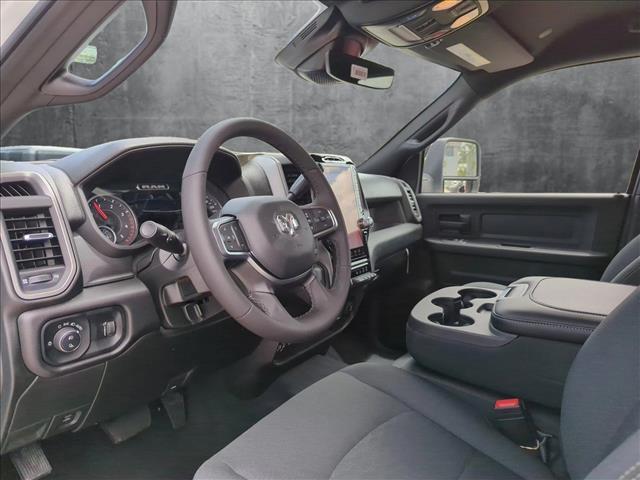 2025 RAM Ram 3500 RAM 3500 TRADESMAN CREW CAB 4X4 8 BOX