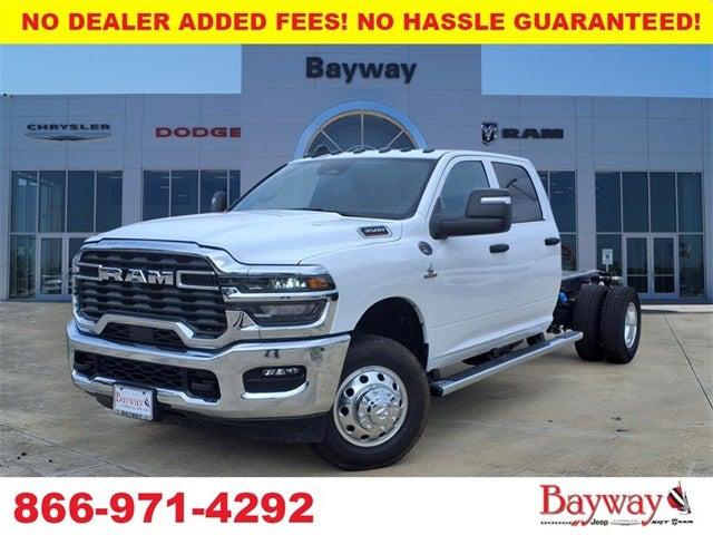 2025 RAM Ram 3500 Chassis Cab RAM 3500 TRADESMAN CREW CAB CHASSIS 4X4 60 CA