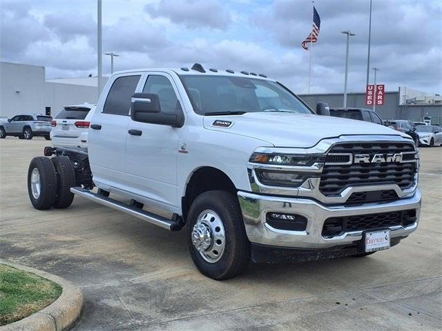 2025 RAM Ram 3500 Chassis Cab RAM 3500 TRADESMAN CREW CAB CHASSIS 4X4 60 CA