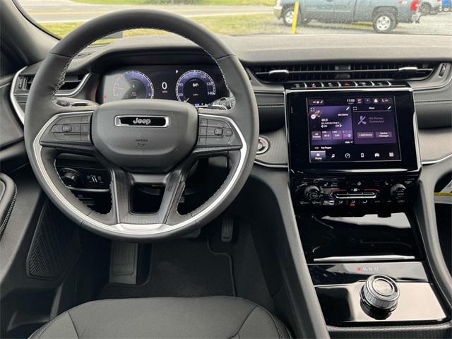 2025 Jeep Grand Cherokee GRAND CHEROKEE LAREDO X 4X4