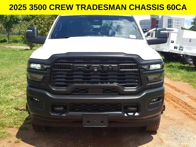 2025 RAM Ram 3500 Chassis Cab RAM 3500 TRADESMAN CREW CAB CHASSIS 4X4 60 CA