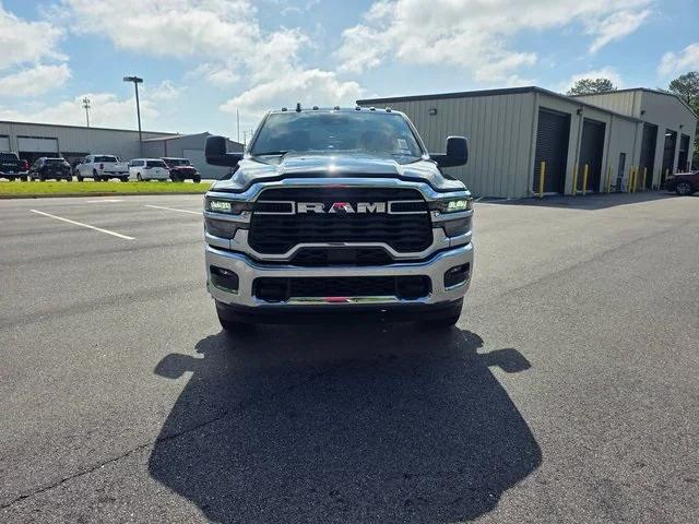 2025 RAM Ram 3500 Chassis Cab RAM 3500 TRADESMAN CREW CAB CHASSIS 4X4 60 CA