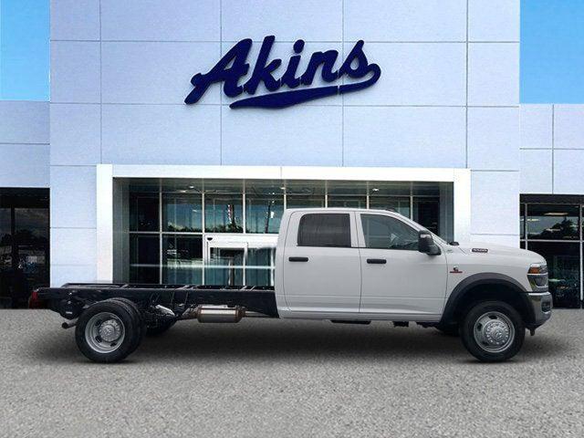 2025 RAM Ram 5500 Chassis Cab RAM 5500 TRADESMAN CHASSIS CREW CAB 4X4 84 CA