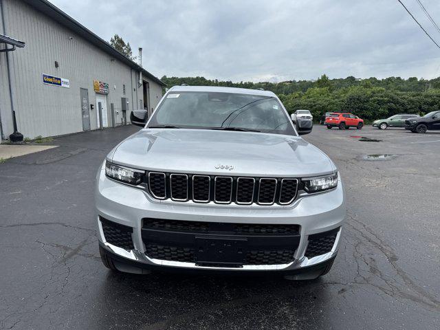 2025 Jeep Grand Cherokee GRAND CHEROKEE L LAREDO X 4X4