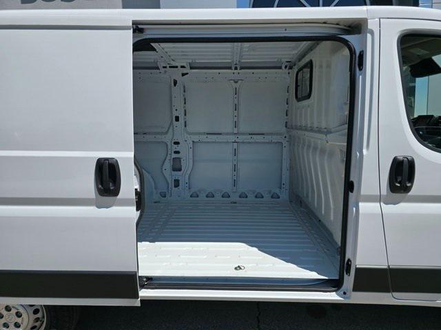 2025 RAM Ram ProMaster RAM PROMASTER 1500 TRADESMAN CARGO VAN LOW ROOF 136 WB
