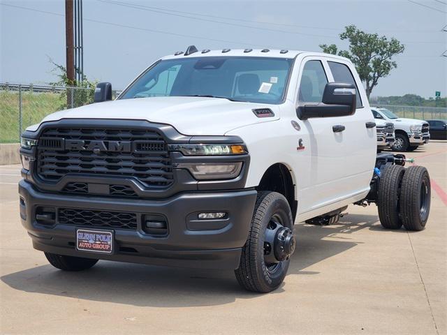 2025 RAM Ram 3500 Chassis Cab RAM 3500 TRADESMAN CREW CAB CHASSIS 4X4 60 CA