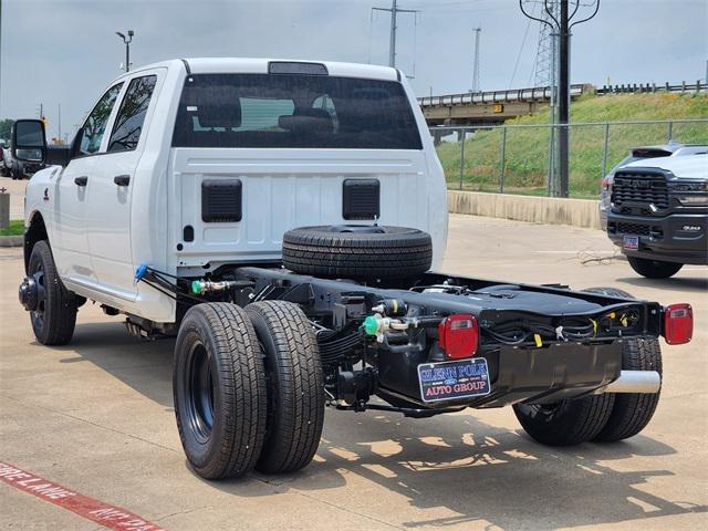2025 RAM Ram 3500 Chassis Cab RAM 3500 TRADESMAN CREW CAB CHASSIS 4X4 60 CA