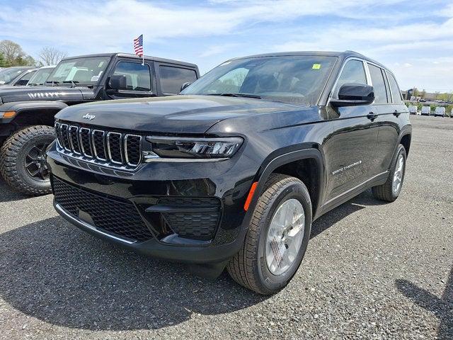 2025 Jeep Grand Cherokee GRAND CHEROKEE LAREDO X 4X4