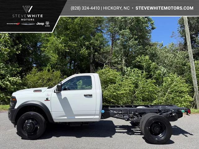 2025 RAM Ram 5500 Chassis Cab RAM 5500 TRADESMAN CHASSIS REGULAR CAB 4X4 60 CA
