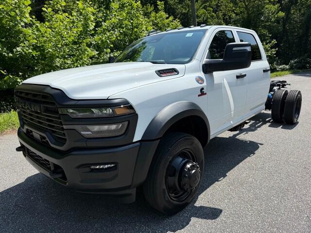 2025 RAM Ram 5500 Chassis Cab RAM 5500 TRADESMAN CHASSIS CREW CAB 4X4 60 CA