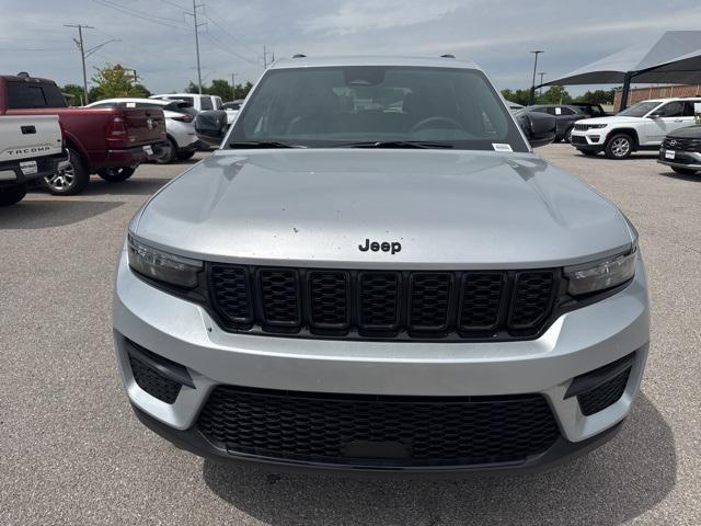 2025 Jeep Grand Cherokee GRAND CHEROKEE ALTITUDE 4X4