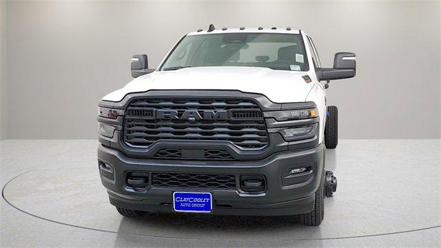 2025 RAM Ram 3500 Chassis Cab RAM 3500 TRADESMAN CREW CAB CHASSIS 4X2 60 CA