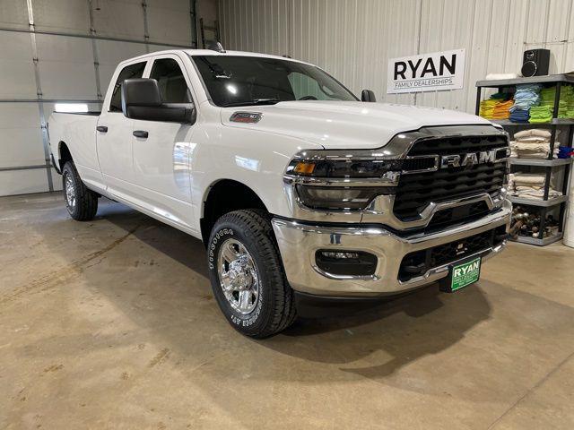 2025 RAM Ram 2500 RAM 2500 TRADESMAN CREW CAB 4X4 8 BOX