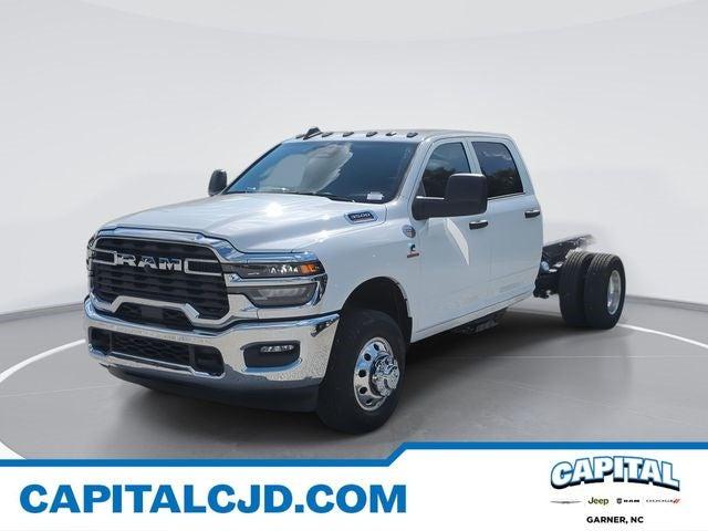 2025 RAM Ram 3500 Chassis Cab RAM 3500 TRADESMAN CREW CAB CHASSIS 4X4 60 CA