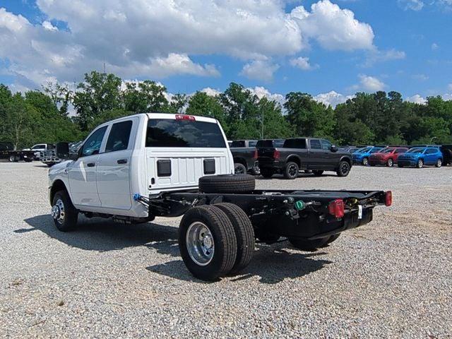 2025 RAM Ram 3500 Chassis Cab RAM 3500 TRADESMAN CREW CAB CHASSIS 4X4 60 CA