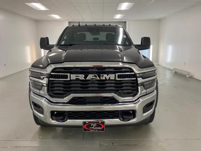 2025 RAM Ram 5500 Chassis Cab RAM 5500 TRADESMAN CHASSIS CREW CAB 4X4 60 CA