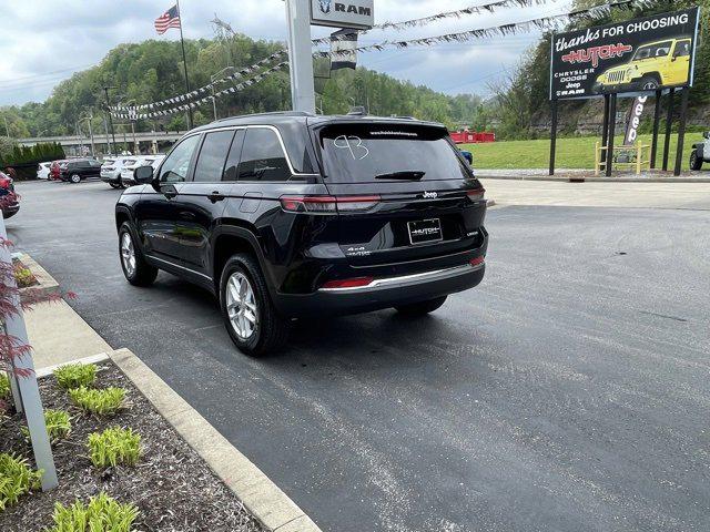 2025 Jeep Grand Cherokee GRAND CHEROKEE LAREDO X 4X4