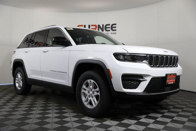 2025 Jeep Grand Cherokee GRAND CHEROKEE LAREDO 4X4