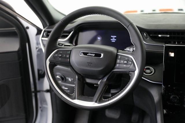 2025 Jeep Grand Cherokee GRAND CHEROKEE LAREDO 4X4