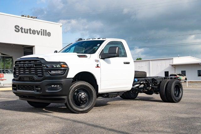 2025 RAM Ram 3500 Chassis Cab RAM 3500 TRADESMAN CHASSIS REGULAR CAB 4X4 84 CA
