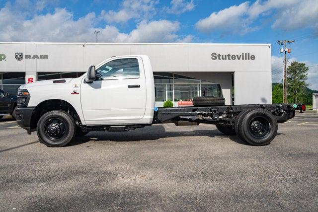 2025 RAM Ram 3500 Chassis Cab RAM 3500 TRADESMAN CHASSIS REGULAR CAB 4X4 84 CA