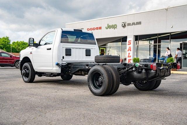 2025 RAM Ram 3500 Chassis Cab RAM 3500 TRADESMAN CHASSIS REGULAR CAB 4X4 84 CA