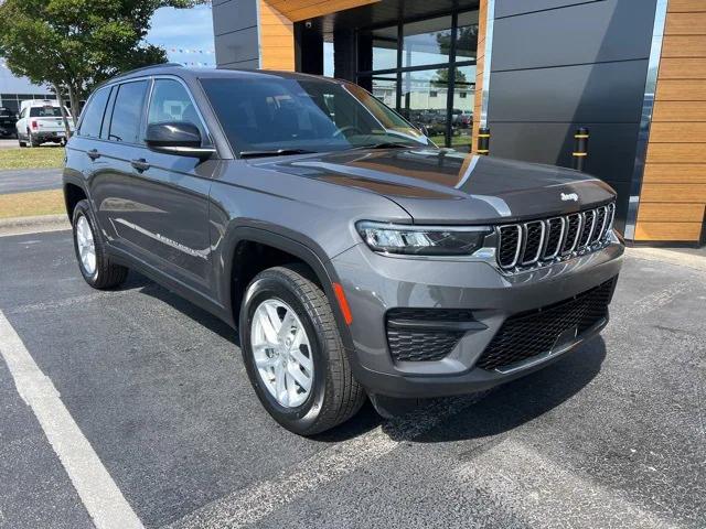2025 Jeep Grand Cherokee GRAND CHEROKEE LAREDO X 4X2