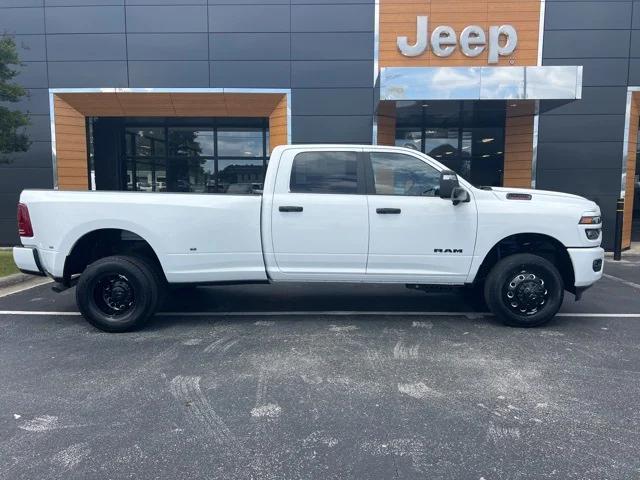 2025 RAM Ram 3500 RAM 3500 BIG HORN CREW CAB 4X4 8 BOX