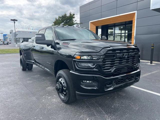2025 RAM Ram 3500 RAM 3500 BIG HORN CREW CAB 4X4 8 BOX