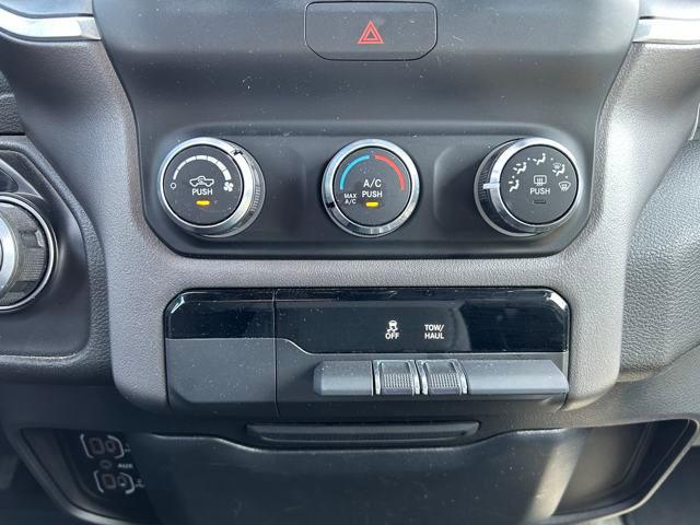 2022 Ram 1500 Big Horn Quad Cab 4x2 6'4" Box