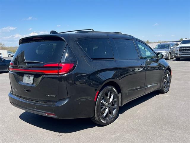 2022 Chrysler Pacifica Limited