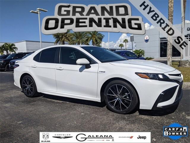 2021 Toyota Camry SE Hybrid