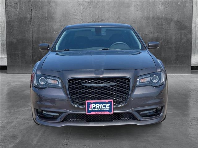 2022 Chrysler 300 Touring L
