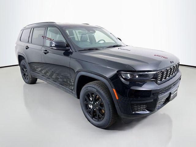 2025 Jeep Grand Cherokee GRAND CHEROKEE L ALTITUDE 4X4