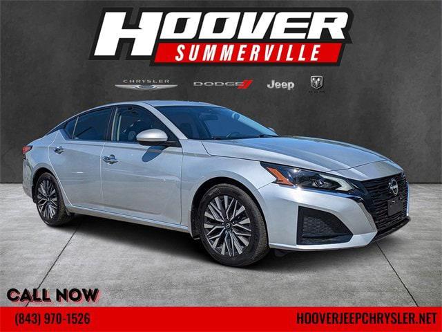 2023 Nissan Altima SV FWD