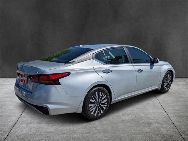2023 Nissan Altima SV FWD