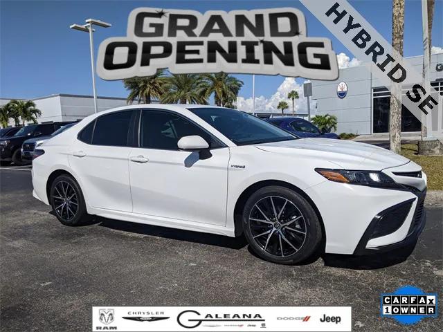 2021 Toyota Camry SE Hybrid