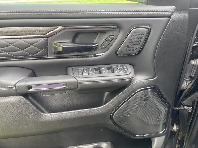 2025 RAM Ram 1500 RAM 1500 LIMITED CREW CAB 4X4 57 BOX