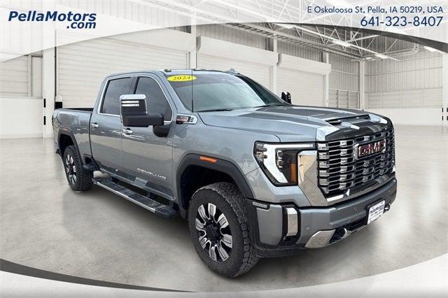 2024 GMC Sierra 2500HD 4WD Crew Cab Standard Bed Denali