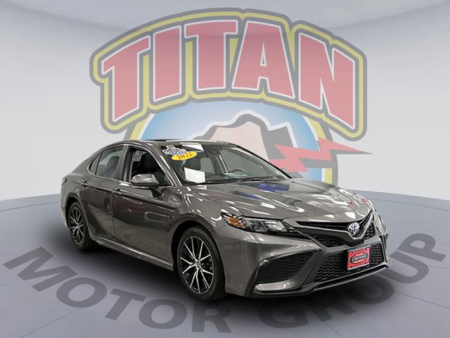 2022 Toyota Camry SE [4]