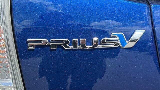 2014 Toyota Prius v Three