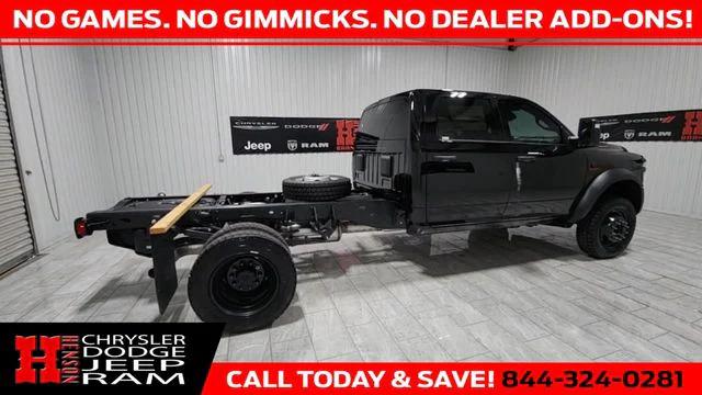 2025 RAM Ram 5500 Chassis Cab RAM 5500 TRADESMAN CHASSIS CREW CAB 4X4 60 CA