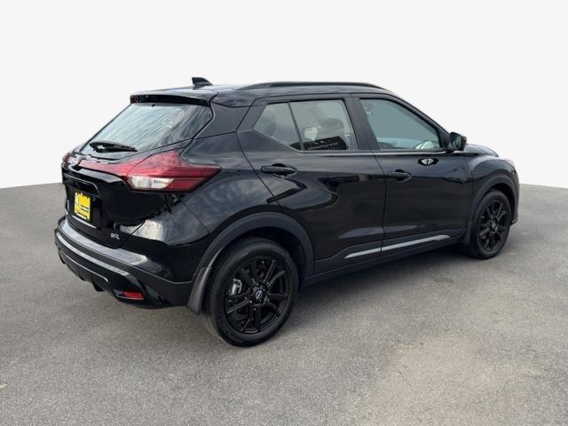 2024 Nissan Kicks SR Xtronic CVT