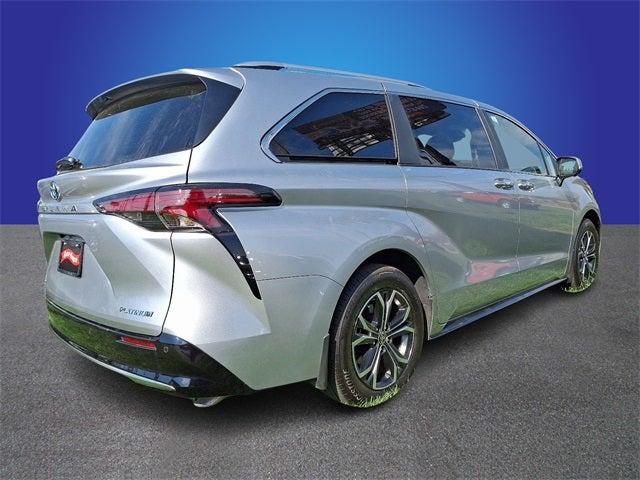 2025 Toyota Sienna Platinum